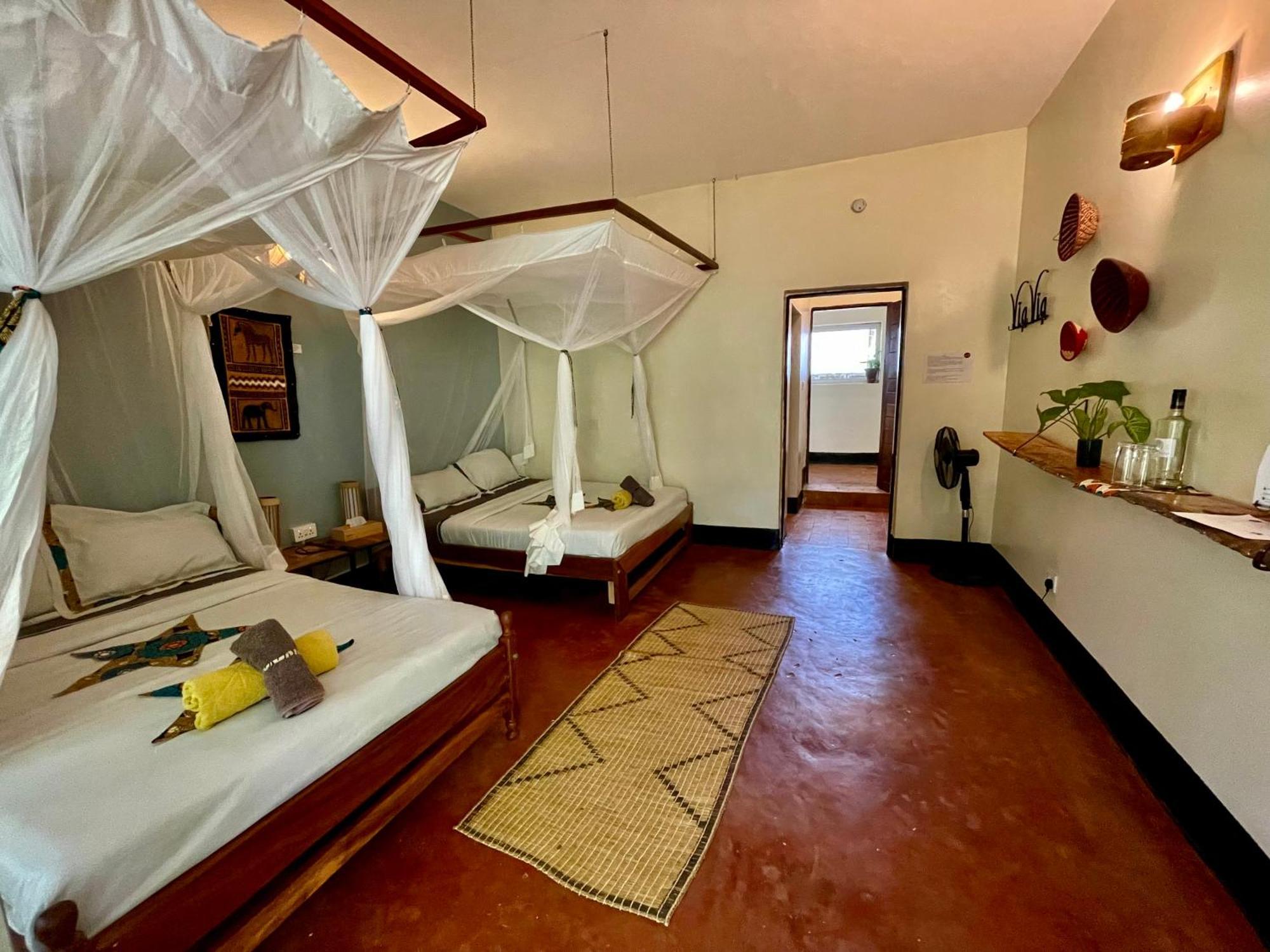 Viavia Entebbe Hotel Ngoại thất bức ảnh