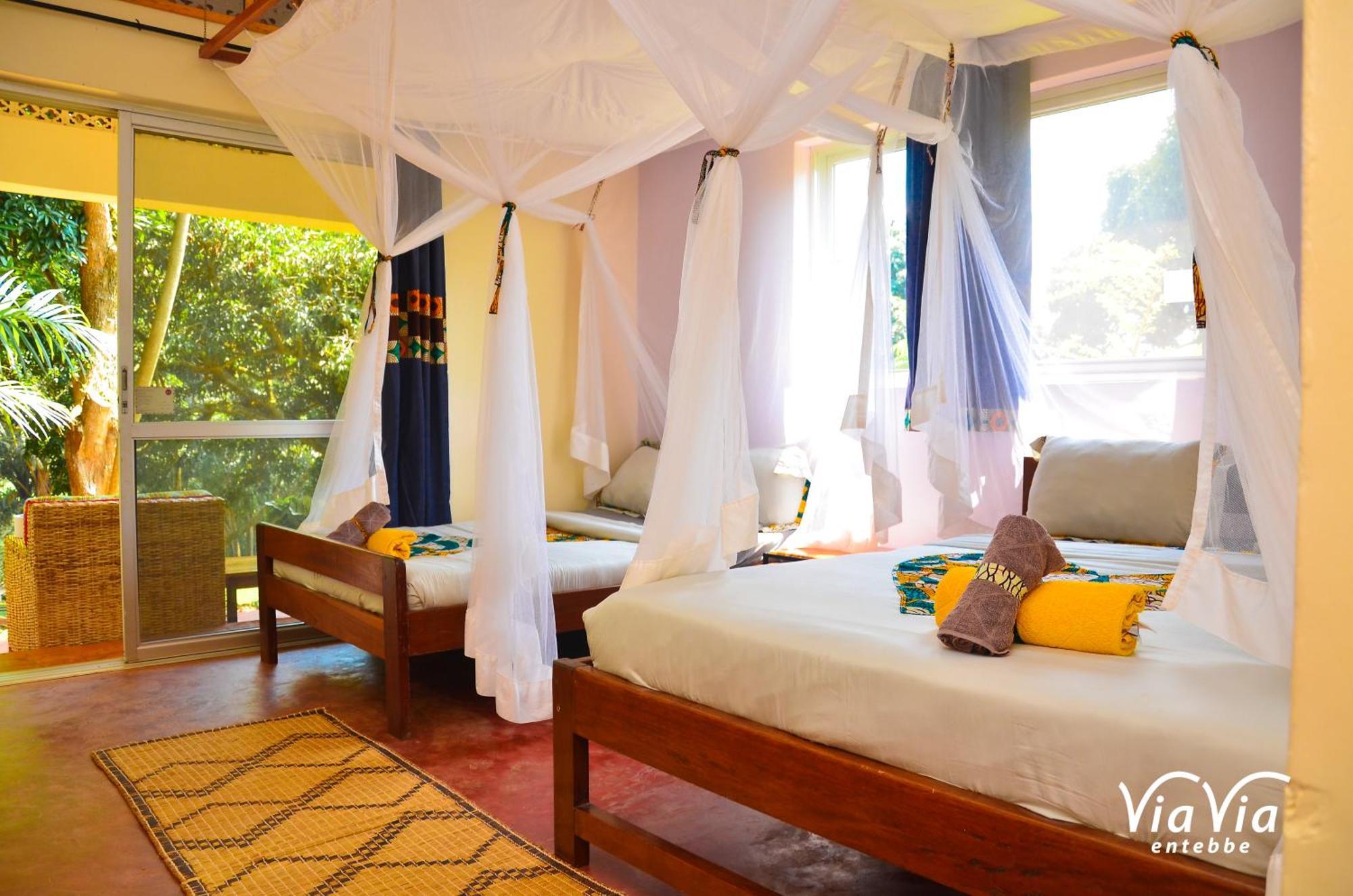Viavia Entebbe Hotel Ngoại thất bức ảnh