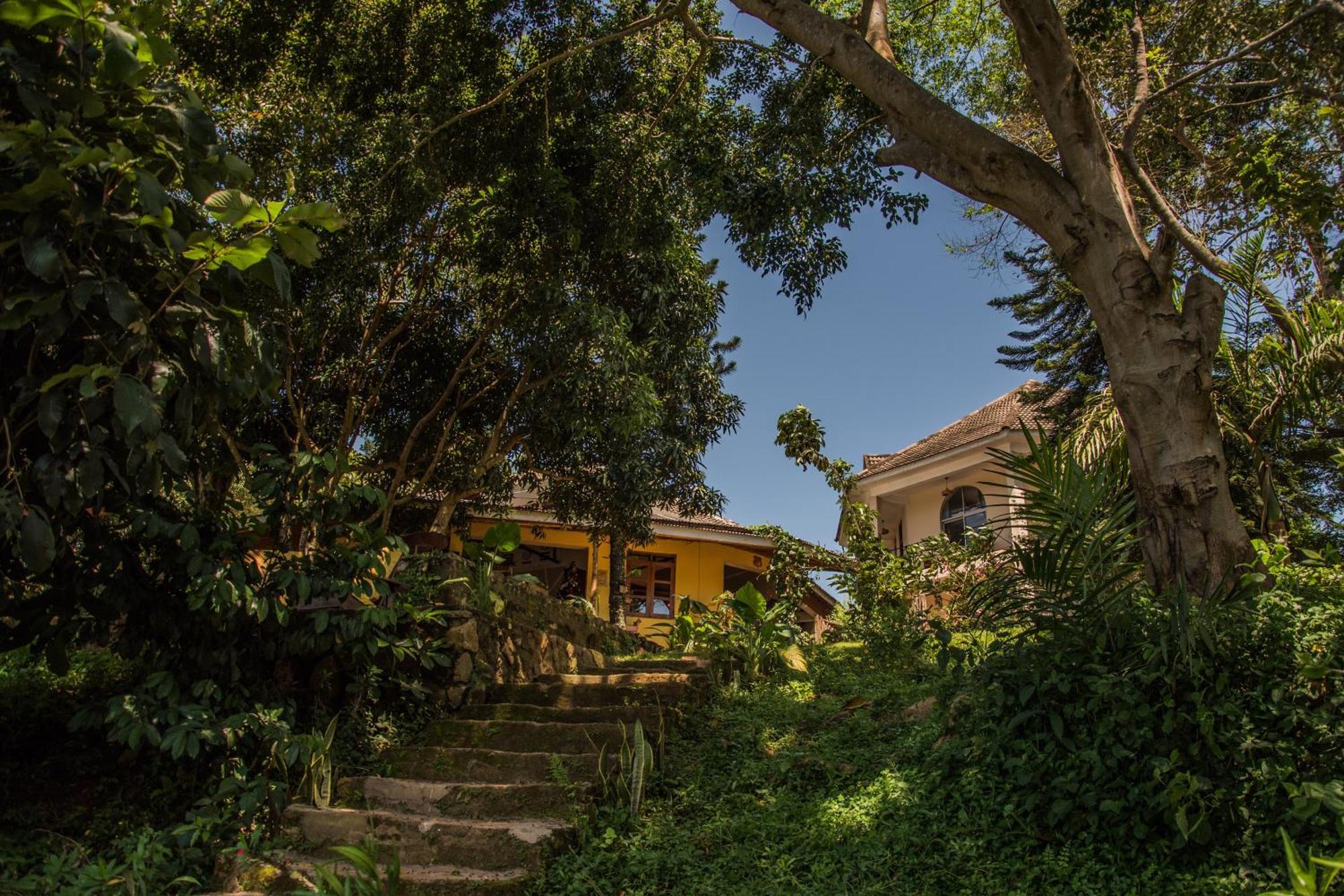 Viavia Entebbe Hotel Ngoại thất bức ảnh