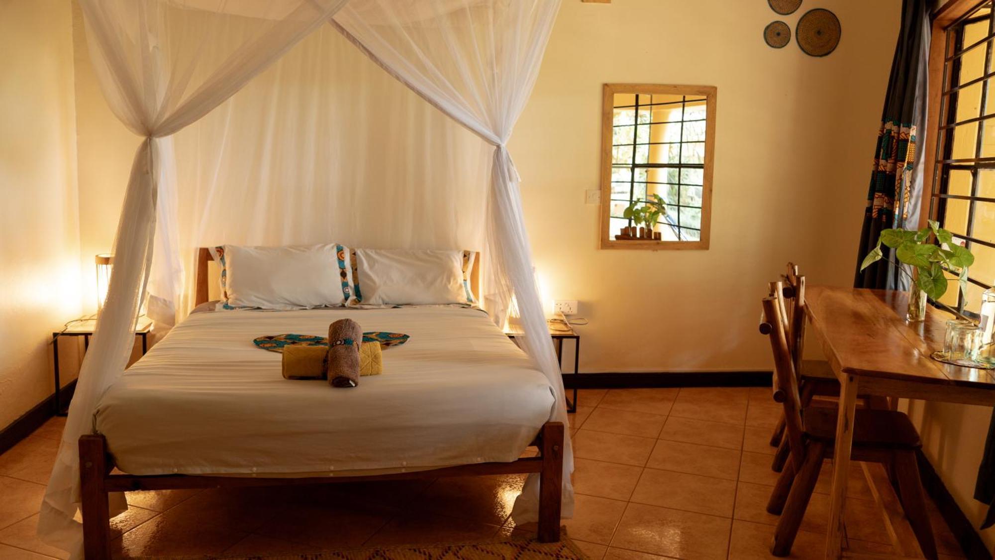 Viavia Entebbe Hotel Ngoại thất bức ảnh