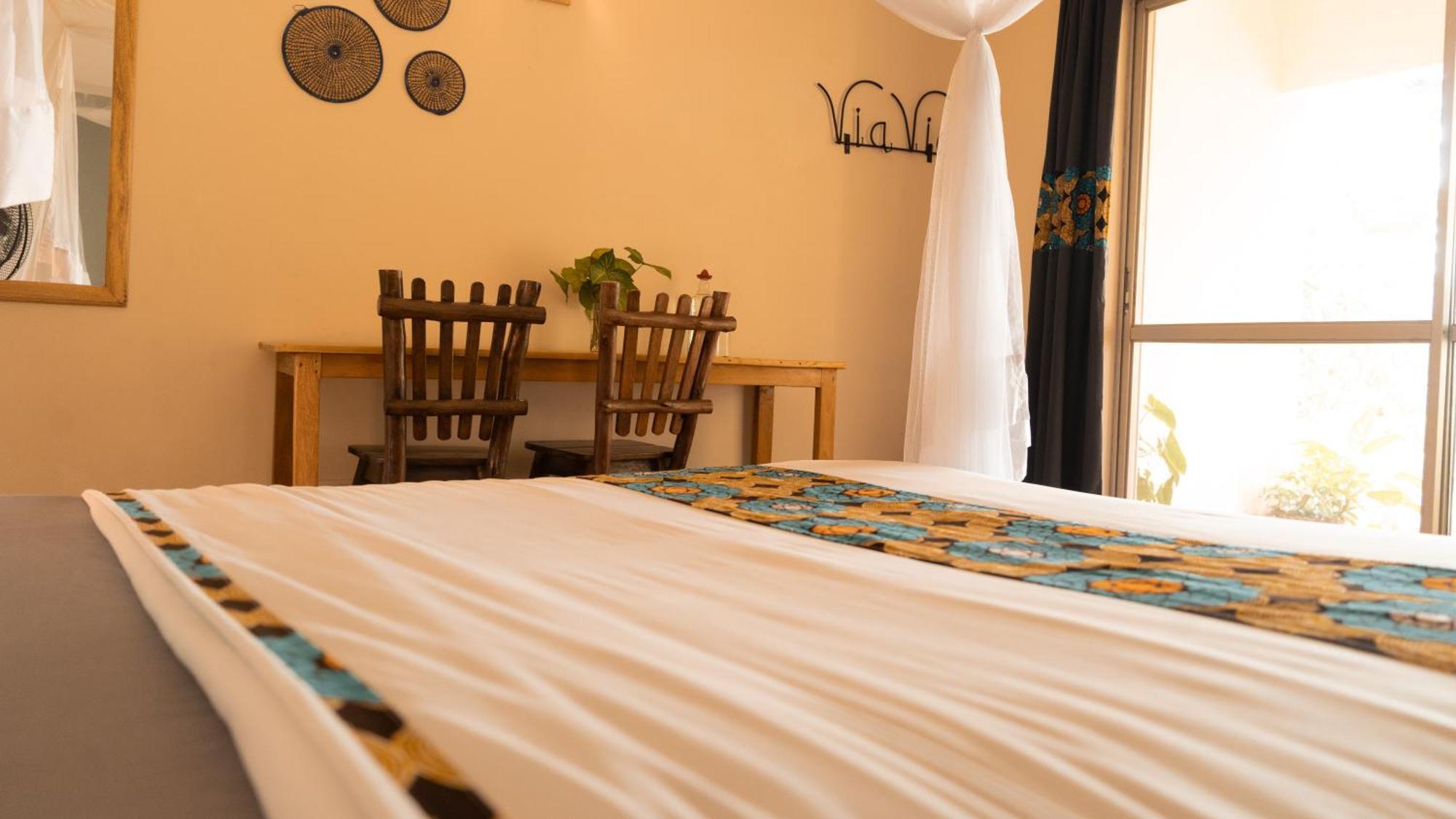 Viavia Entebbe Hotel Ngoại thất bức ảnh