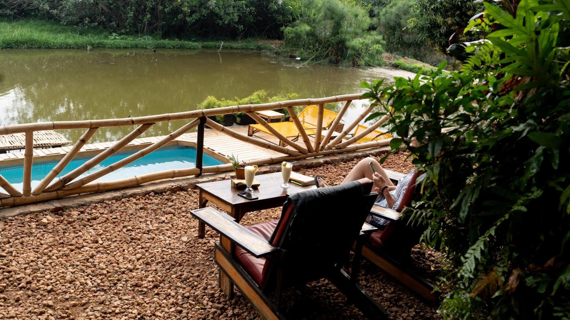 Viavia Entebbe Hotel Ngoại thất bức ảnh