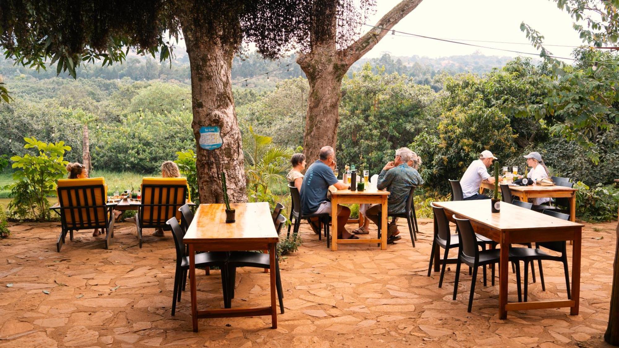 Viavia Entebbe Hotel Ngoại thất bức ảnh