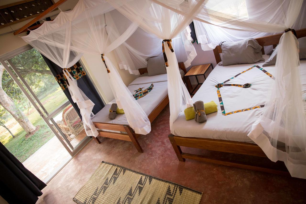 Viavia Entebbe Hotel Ngoại thất bức ảnh